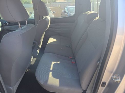 Used 2014 Toyota Tacoma PreRunner w/ SR5 Package RWD image 11