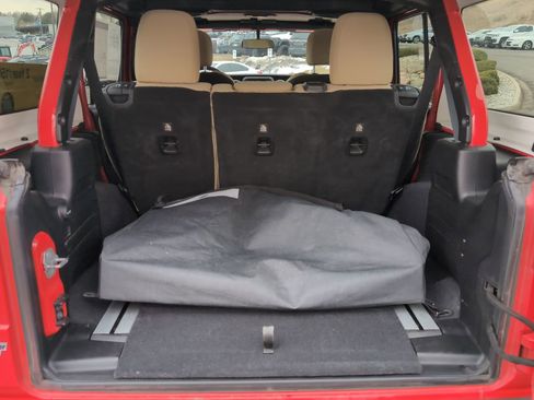 Used 2018 Jeep Wrangler Unlimited Sport S image 14