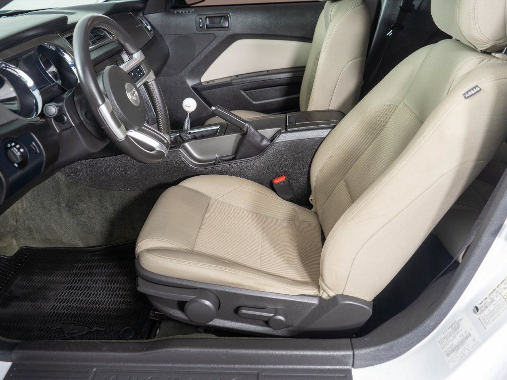 Used 2014 Ford Mustang GT RWD image 9