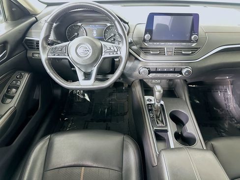 Used 2022 Nissan Altima 2.5 SR FWD image 16