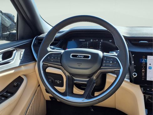 New 2026 Jeep Grand Cherokee Limited image 9