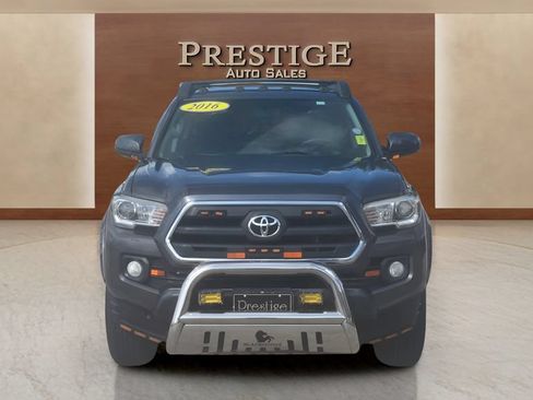 Used 2016 Toyota Tacoma SR5 RWD image 6