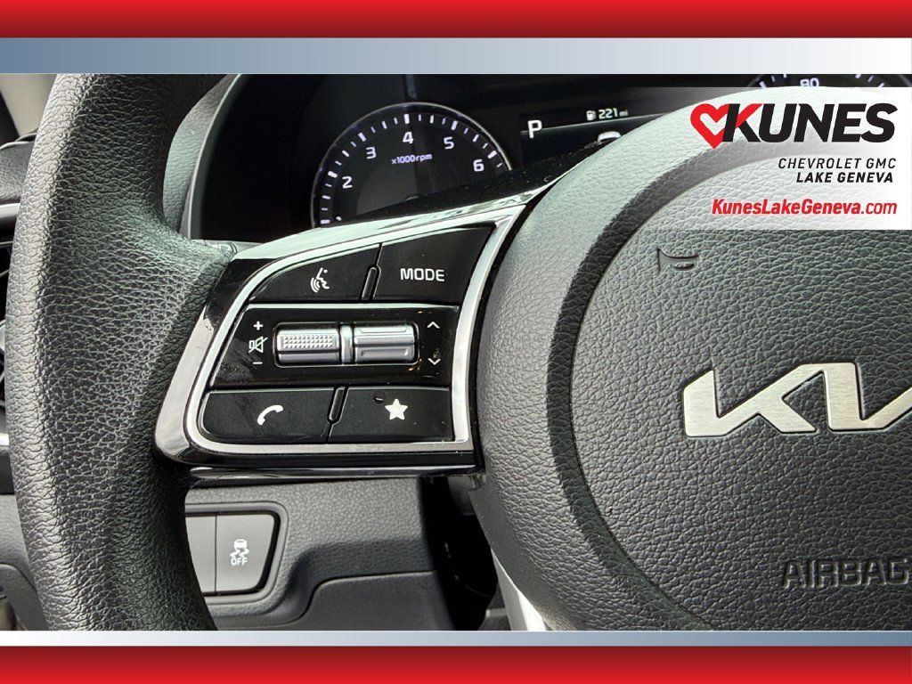 Used 2024 Kia Forte LXS FWD image 13