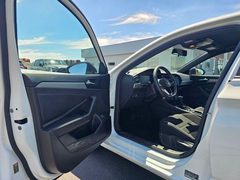 Used 2022 Volkswagen Jetta Sport FWD image 18