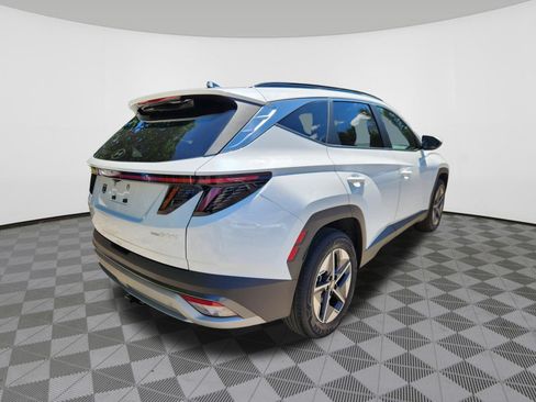 Certified 2025 Hyundai Tucson SEL AWD/4WD image 4