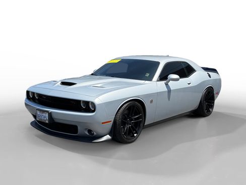 Used 2019 Dodge Challenger R/T Scat Pack RWD image 1