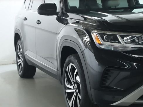 Certified 2023 Volkswagen Atlas SEL AWD/4WD image 8