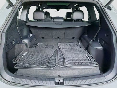 Used 2020 Volkswagen Tiguan SEL Premium R-Line w/ 3rd Row Seat Package image 29