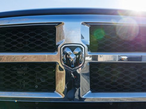 Used 2018 RAM 2500 Tradesman w/ Chrome Appearance Group image 27