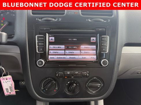 Used 2009 Volkswagen Jetta SE FWD image 15