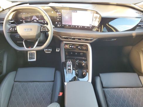 New 2025 Audi SQ5 Premium Plus image 10