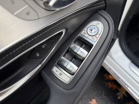 Used 2015 Mercedes-Benz C 300 Sedan image 25