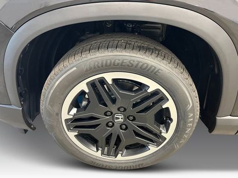 New 2026 Honda Pilot Touring image 11