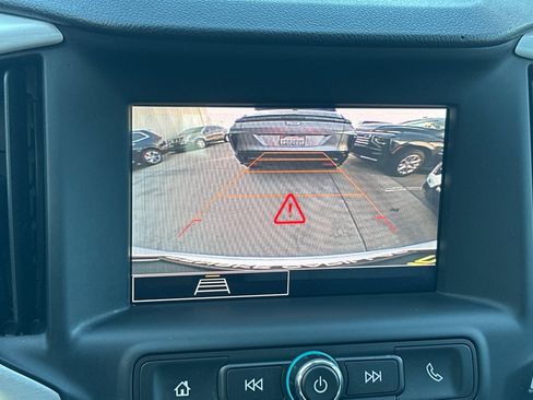 Used 2023 GMC Terrain SLE w/ Driver Convenience Package image 26