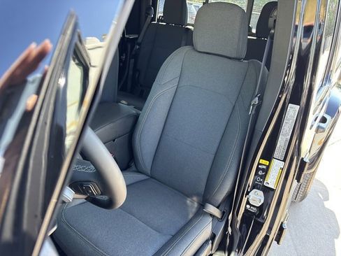 New 2025 Jeep Gladiator Sport image 16