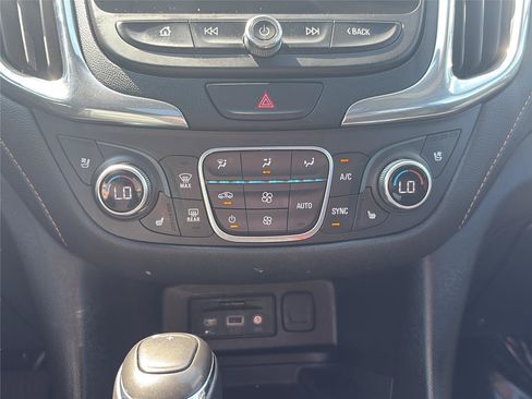 Used 2019 Chevrolet Equinox Premier AWD/4WD image 17