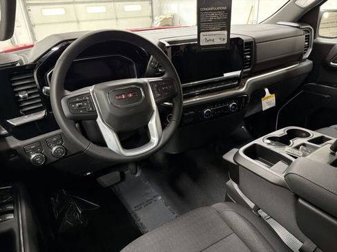 New 2026 GMC Sierra 1500 Elevation image 17