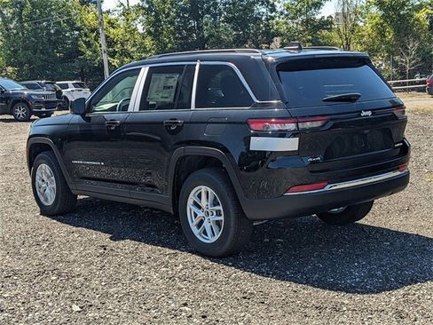 New 2025 Jeep Grand Cherokee Laredo X w/ Luxury Tech Group I image 4