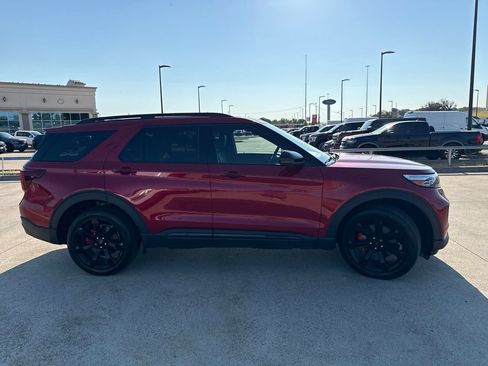 Used 2023 Ford Explorer ST w/ Equipment Group 401A AWD/4WD image 17