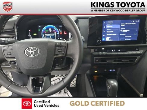 Certified 2025 Toyota Camry SE image 17