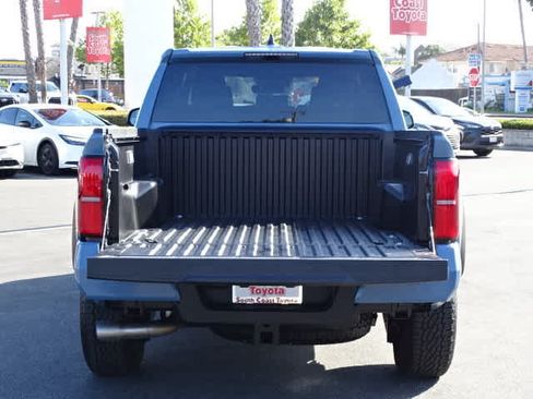 Used 2026 Toyota Tacoma TRD Off-Road AWD/4WD image 15