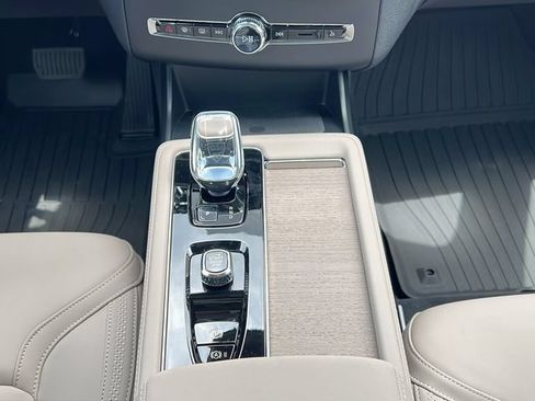 New 2026 Volvo XC90 B6 Plus w/ Protection Package Premier AWD/4WD image 14