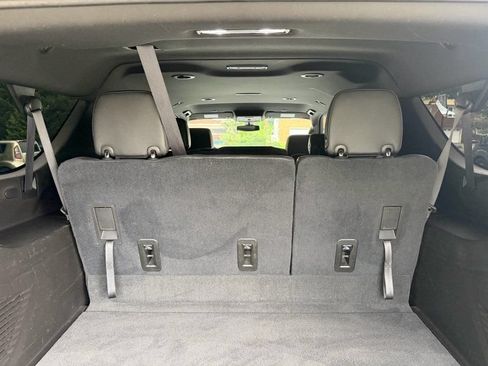 Used 2021 Chevrolet Suburban LT AWD/4WD image 6