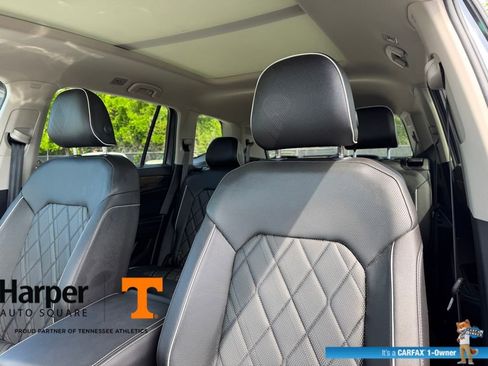 Used 2025 Volkswagen Atlas SEL Premium R-Line image 12