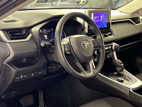 Used 2023 Toyota RAV4 XLE w/ Convenience Package AWD/4WD image 13