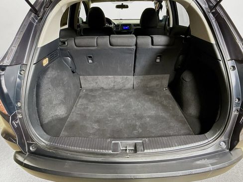 Used 2017 Honda HR-V LX image 23