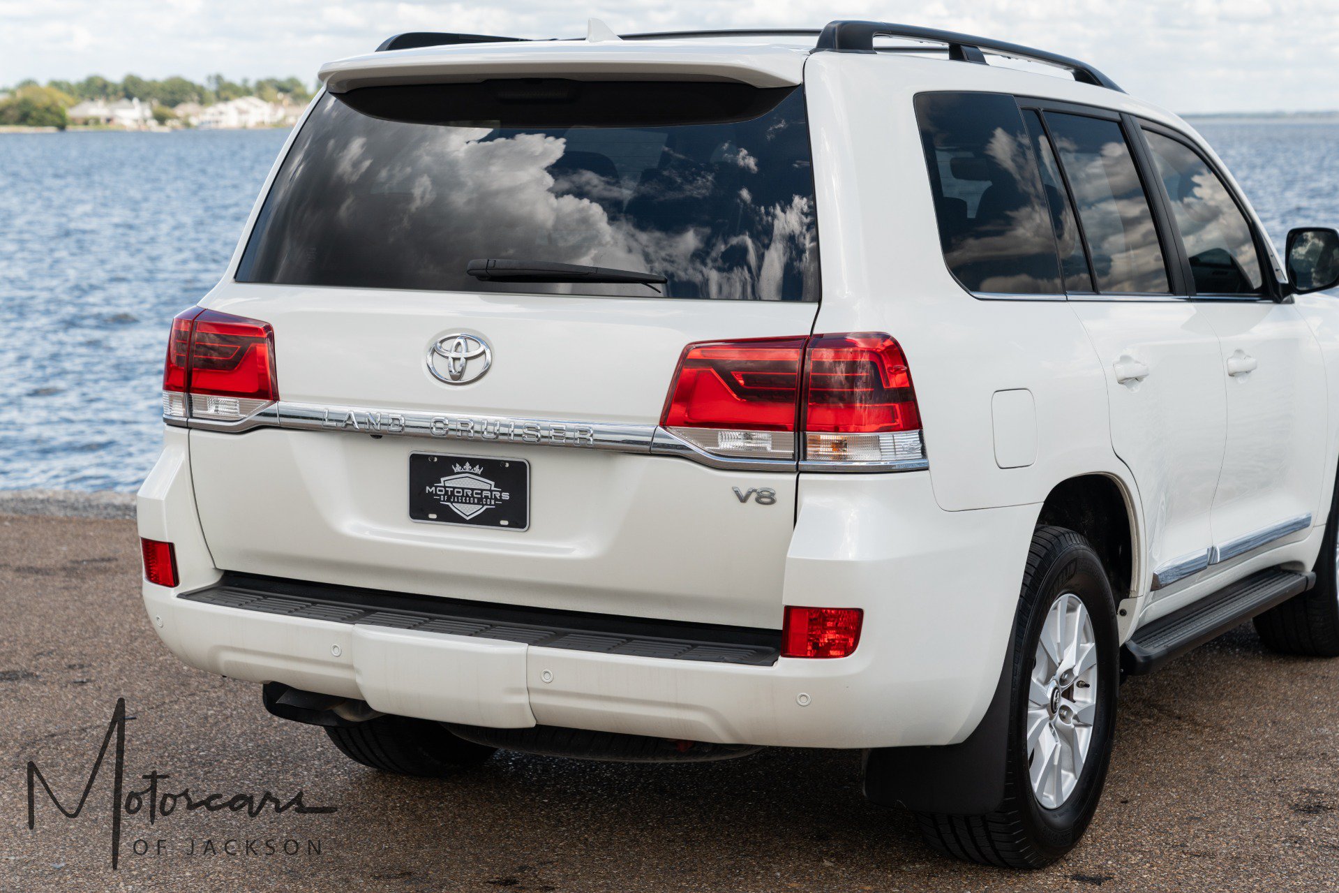 Used 2017 Toyota Land Cruiser AWD/4WD image 38