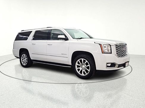 Used 2018 GMC Yukon XL Denali AWD/4WD image 9