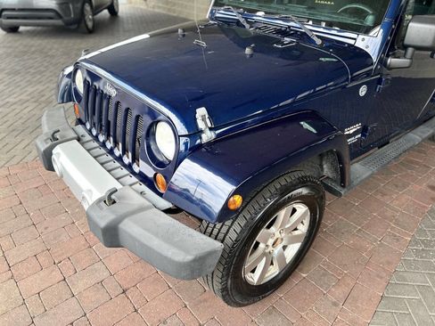 Used 2013 Jeep Wrangler Unlimited Sahara w/ Max Tow Pkg AWD/4WD image 29