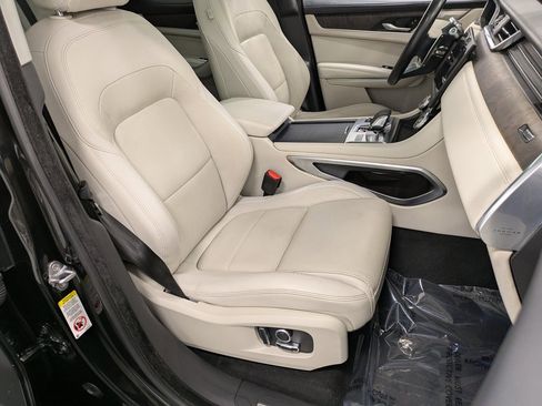 Used 2021 Jaguar F-PACE S image 28