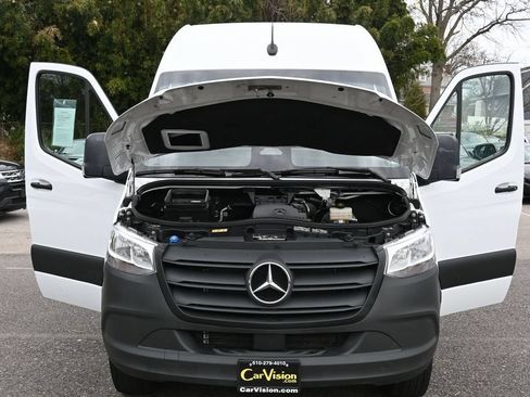 Used 2025 Mercedes-Benz Sprinter 2500 image 29
