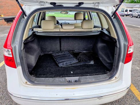 Used 2012 Hyundai Elantra FWD image 9
