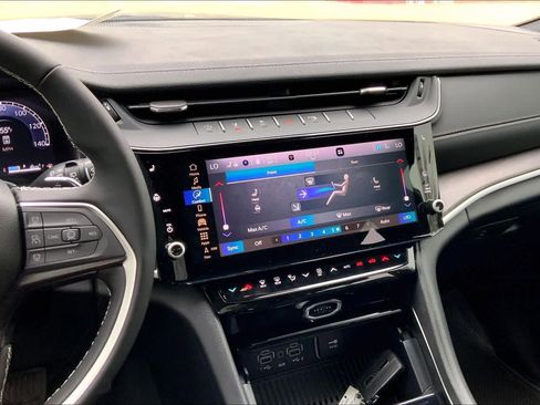 New 2026 Jeep Grand Cherokee L Laredo Altitude image 6