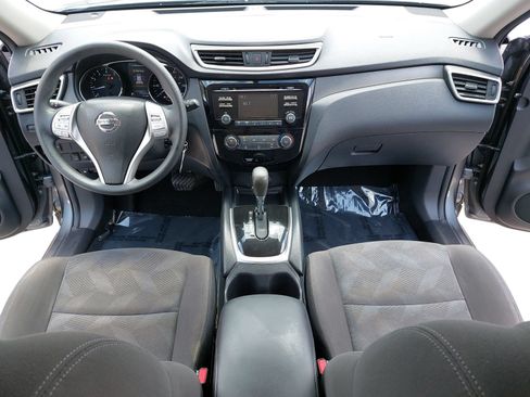 Used 2016 Nissan Rogue S AWD/4WD image 9