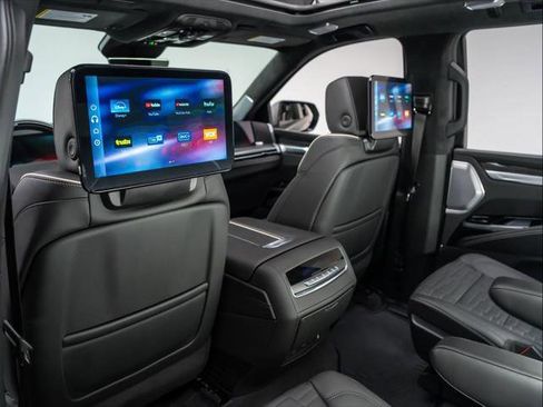 Used 2026 Cadillac Escalade V AWD/4WD image 20