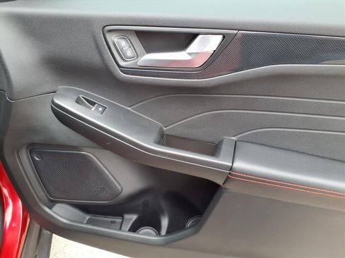 Certified 2024 Ford Escape ST-Line w/ Tech Pack #1 image 6