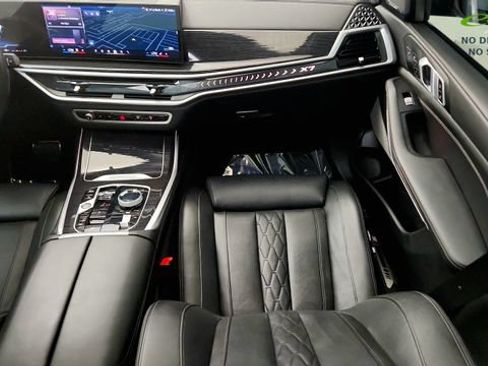 Used 2025 BMW X7 xDrive40i w/ Executive Package AWD/4WD image 57