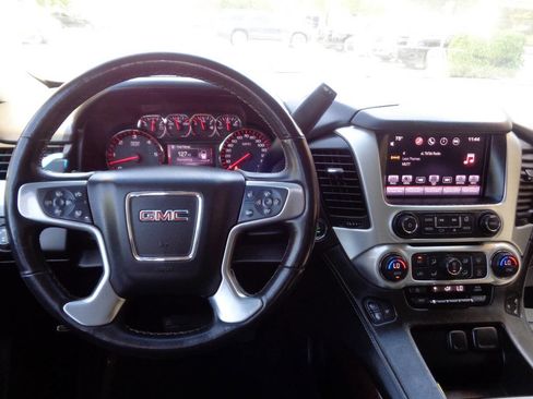 Used 2016 GMC Yukon SLT image 10