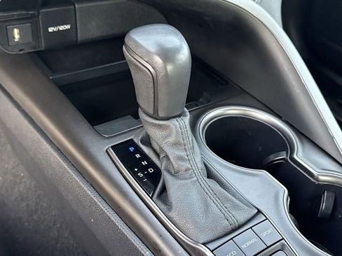 Used 2024 Toyota Camry SE image 15