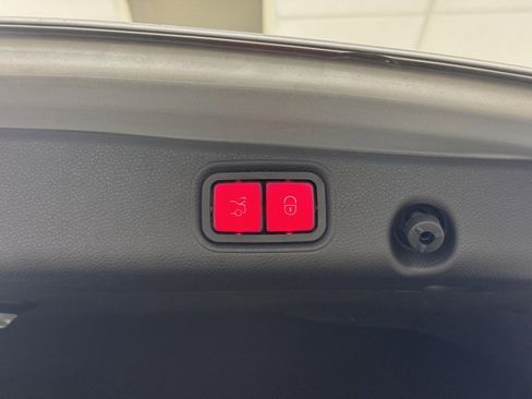 Used 2021 Mercedes-Benz E 350 4MATIC Sedan image 27