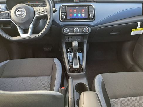 Used 2025 Nissan Versa SV w/ Trunk Package image 23