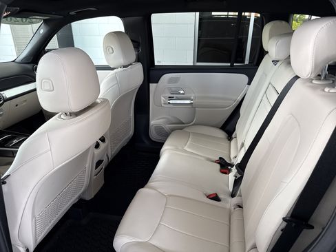 New 2026 Mercedes-Benz GLB 250 image 27