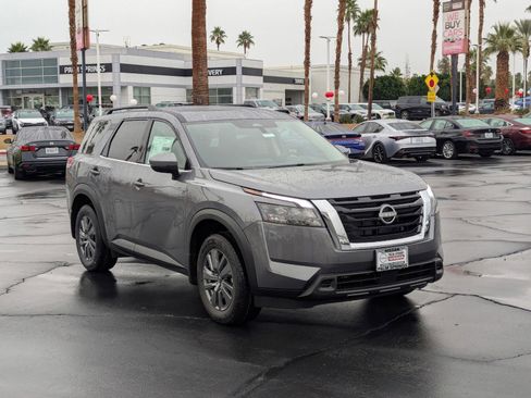 New 2025 Nissan Pathfinder SV image 6