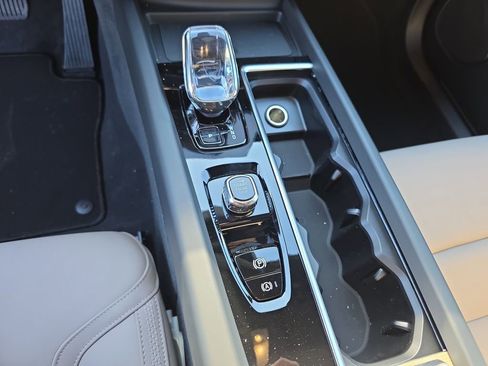 New 2026 Volvo XC60 T8 Core w/ Climate Package image 17