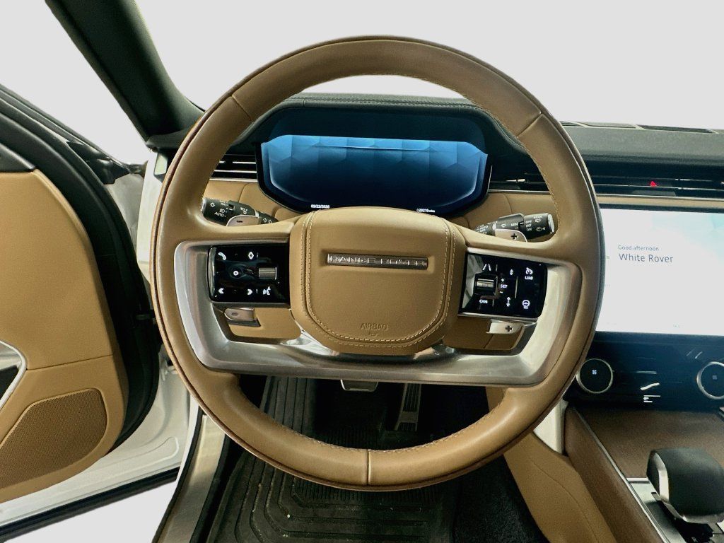 Used 2023 Land Rover Range Rover SE AWD/4WD image 12