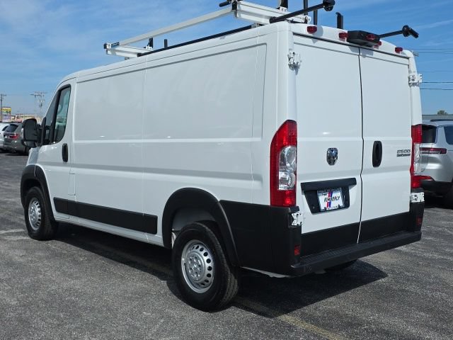 Used 2025 RAM ProMaster 2500 w/ Safety Group FWD image 3